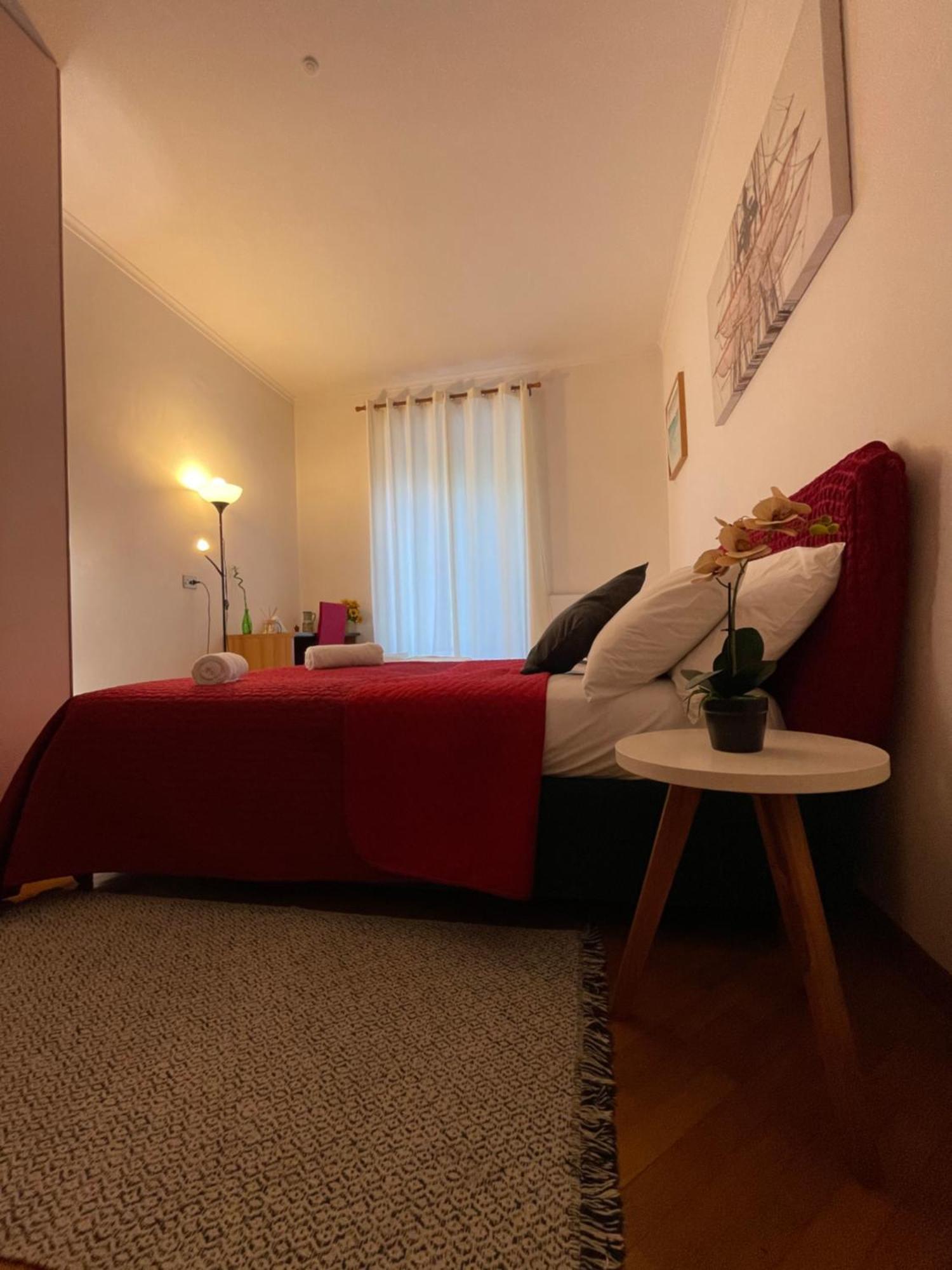 Bed and Breakfast Holiday Colosseum Rzym Zewnętrze zdjęcie